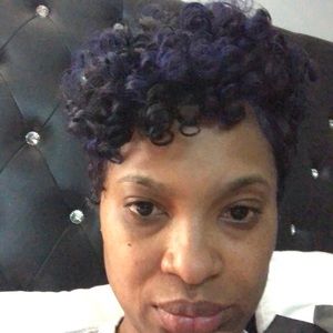 Meet your Posher, Nikkia